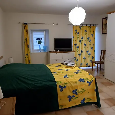 Logis Du Château De Brecy Hébergement de vacances