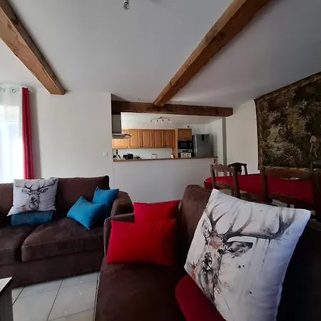 Logis Du Château De Brecy Hébergement de vacances