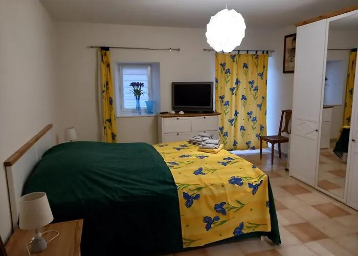 Logis Du Chateau De Brecy Vakantiehuis