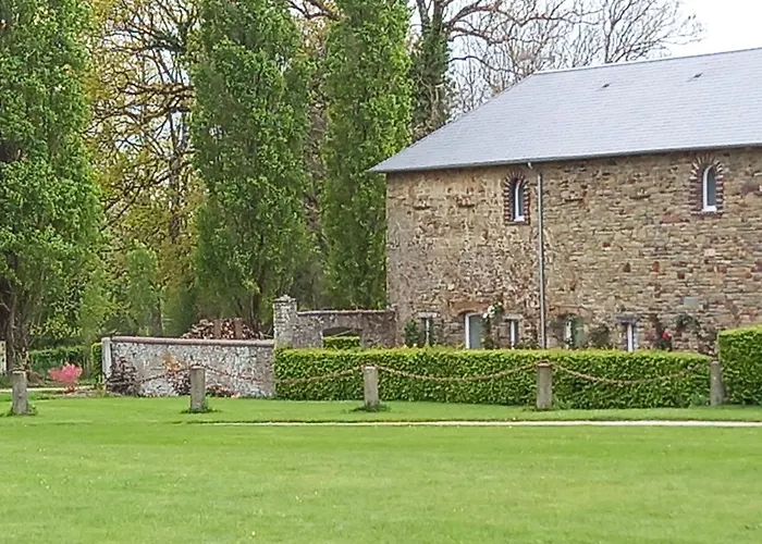 Logis Du Chateau De Brecy בית נופש Saint-Jean-des-Essartiers